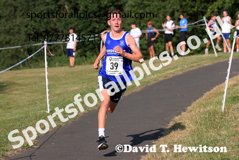 Young athletes, 2026 Sunderland 5k, Silksworth, Sunderland. Photo: David T. Hewitson/Sports for All Pics